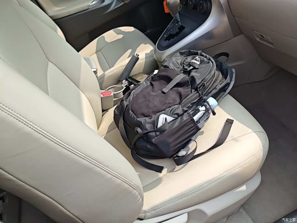 Toyota 180E, 2015 25