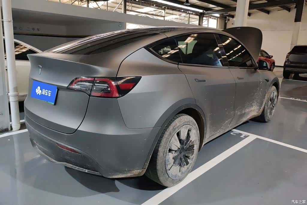 Tesla Model Y, 2021 3