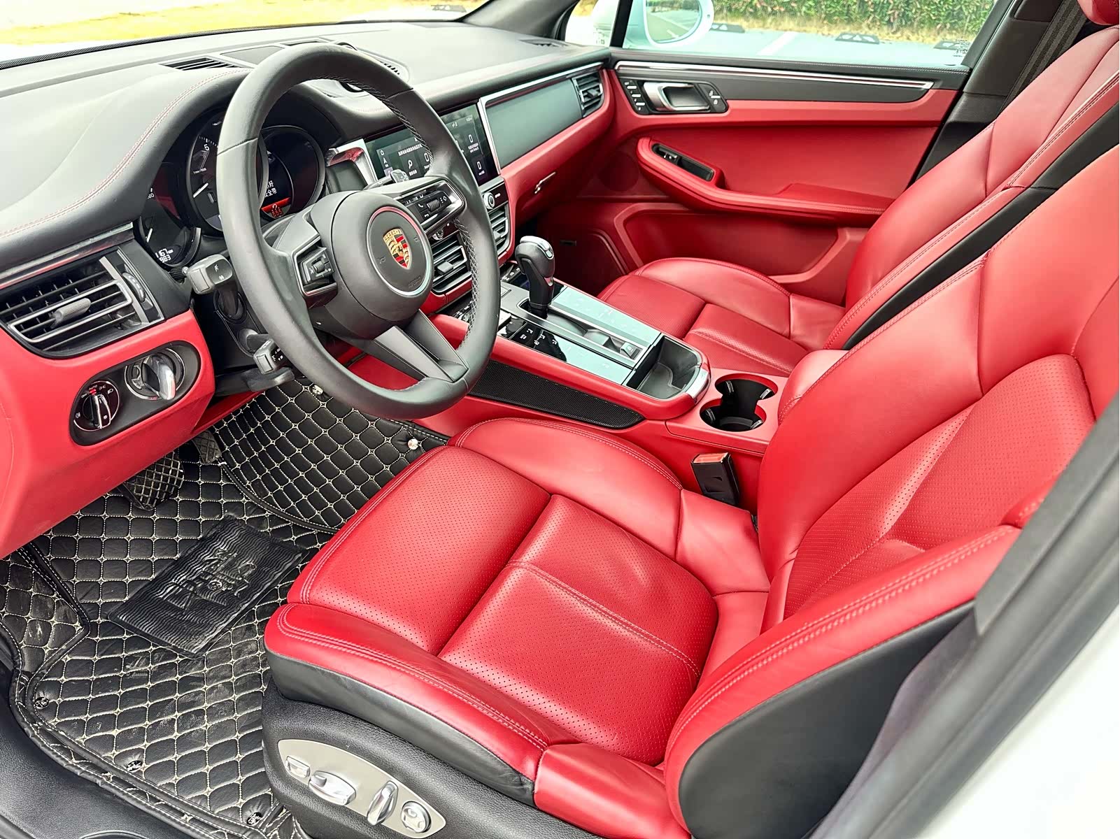 Porsche Macan, 2024 8