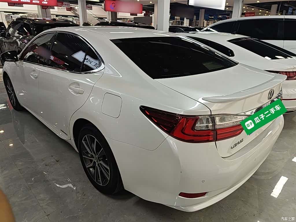 Lexus ES, 2018 все фото