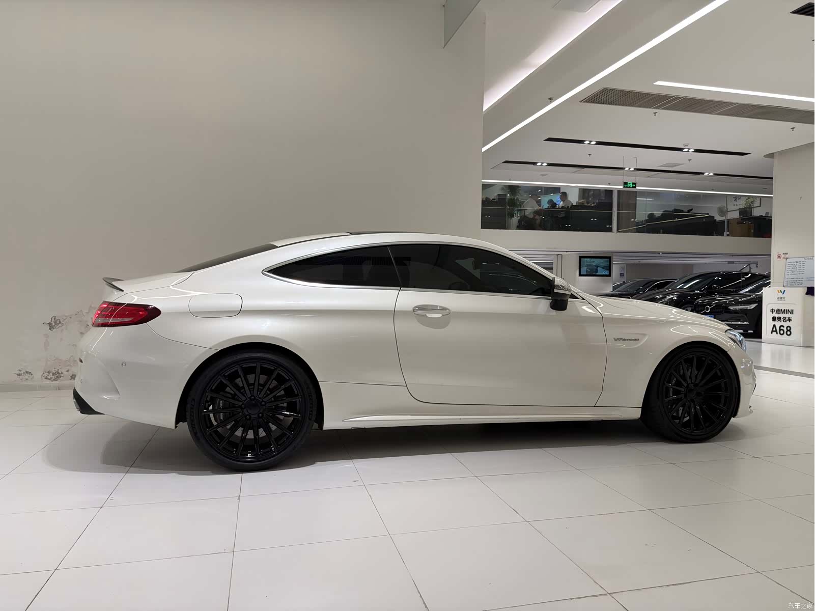Mercedes-Benz C-Class, 2018 3