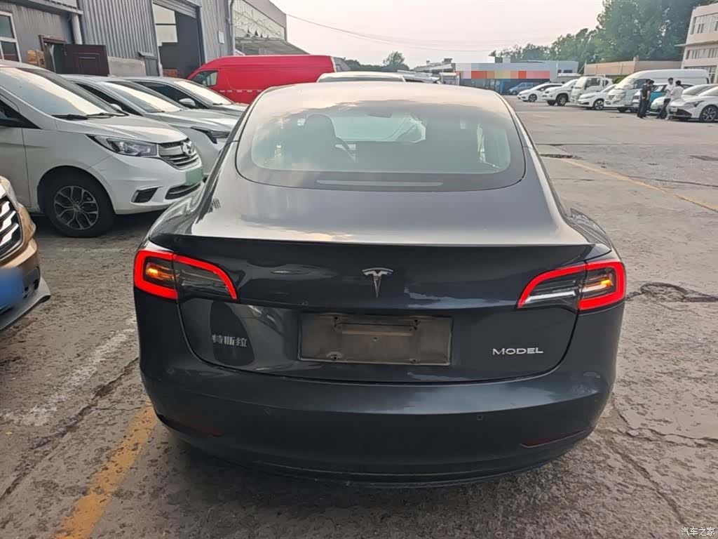 Tesla Model 3, 2020 6