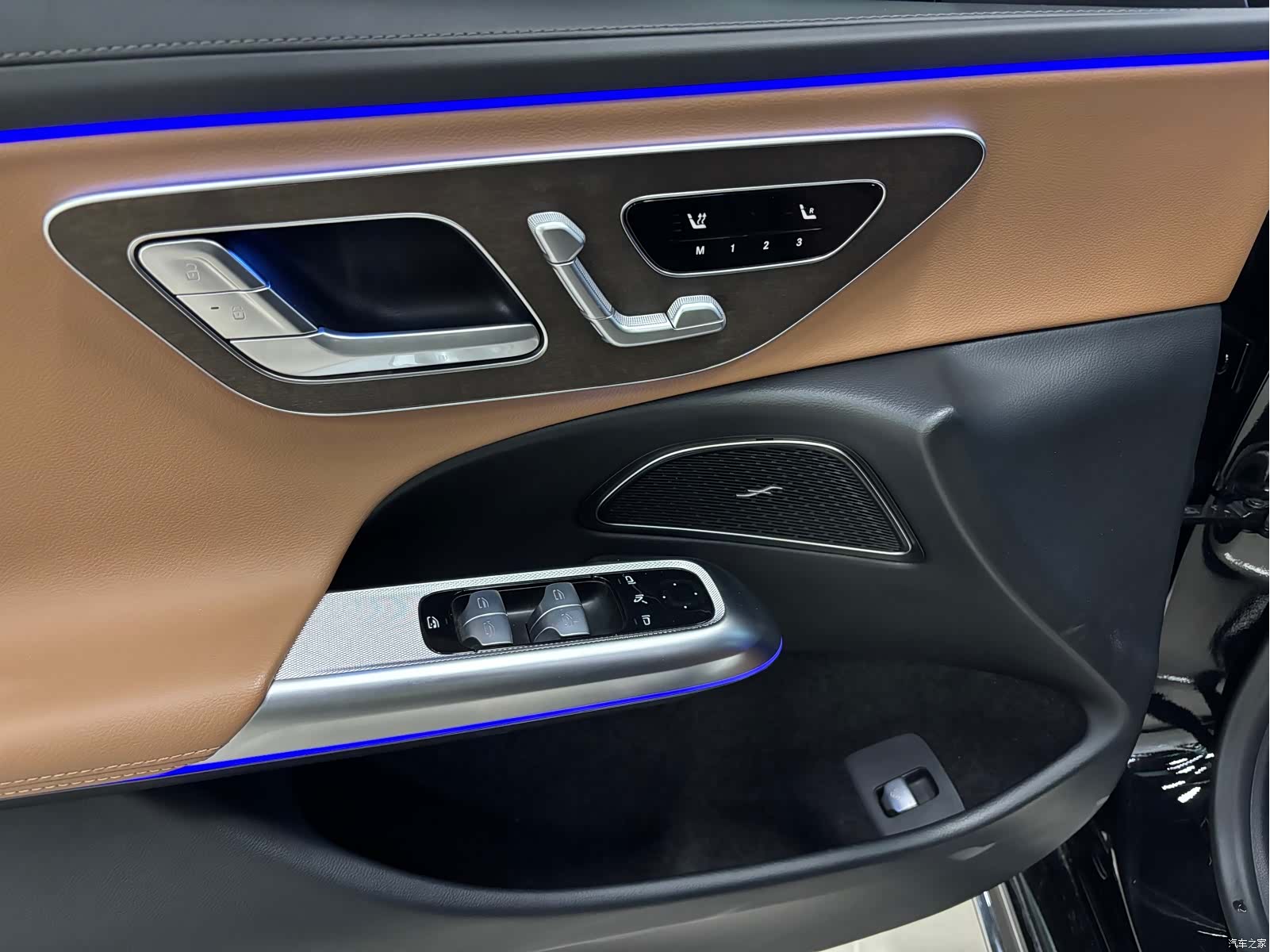 Mercedes-Benz E-Class, 2025 14