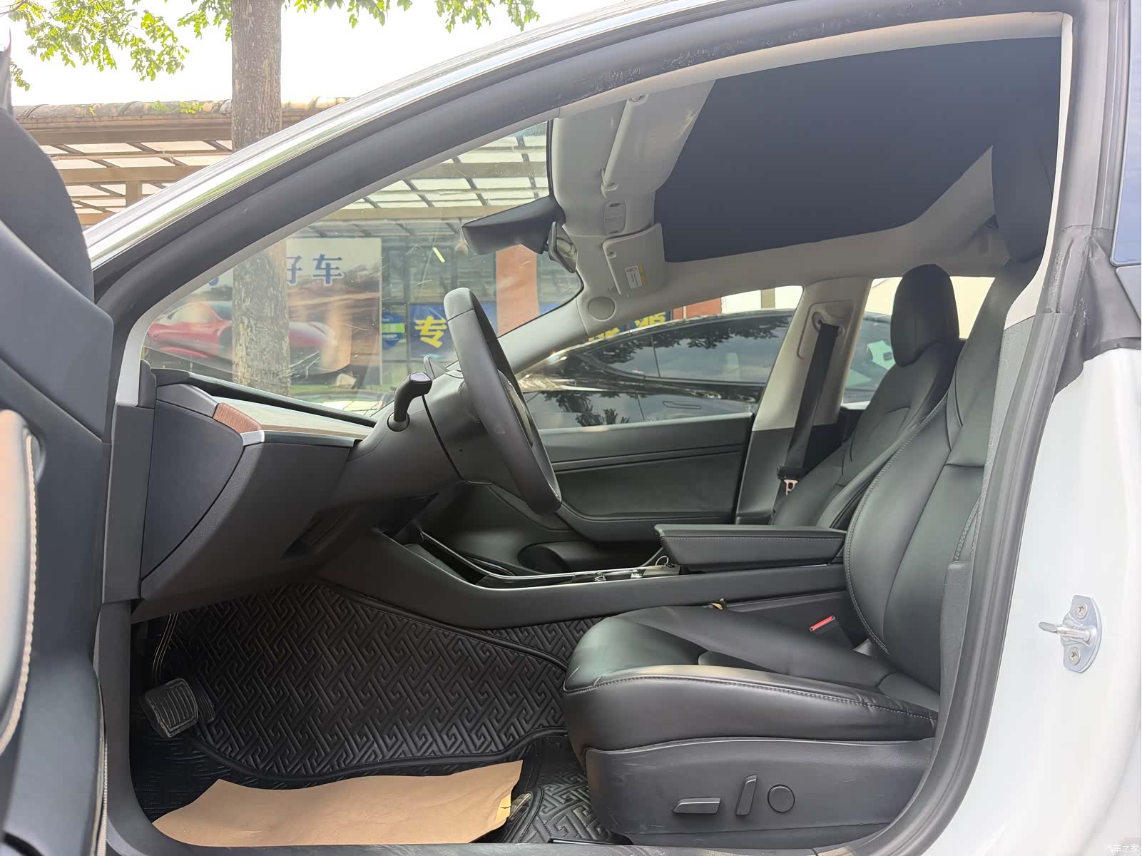 Tesla Model 3, 2020 12