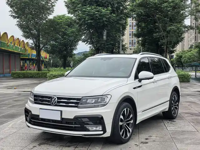 Volkswagen Tiguan L 2021 — купить из Китая под заказ