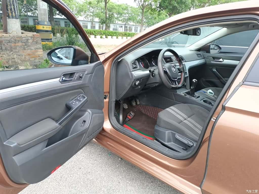 Volkswagen Lamando, 2017 16