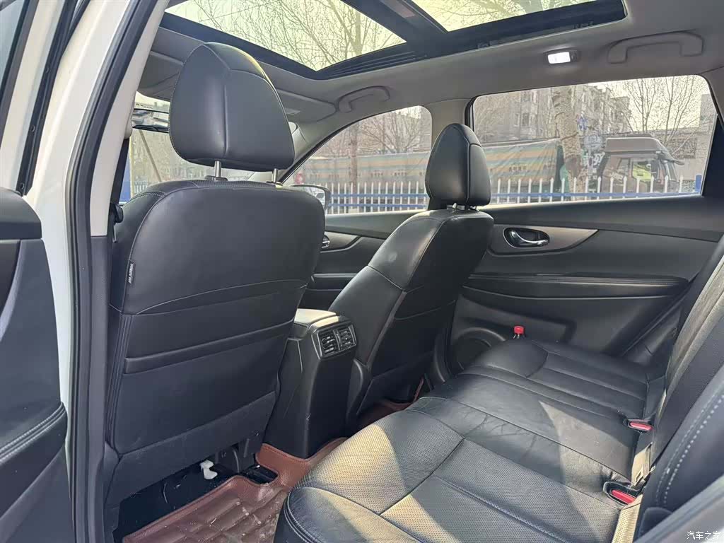 Nissan X-Trail, 2015 10