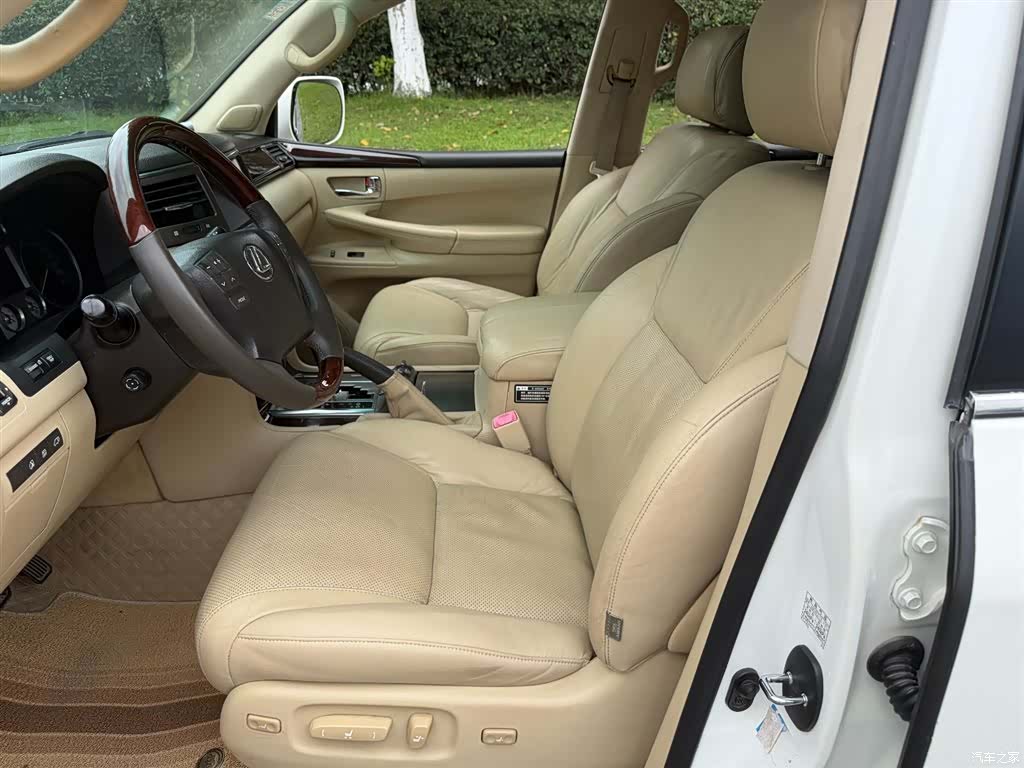 Lexus LX, 2009 8