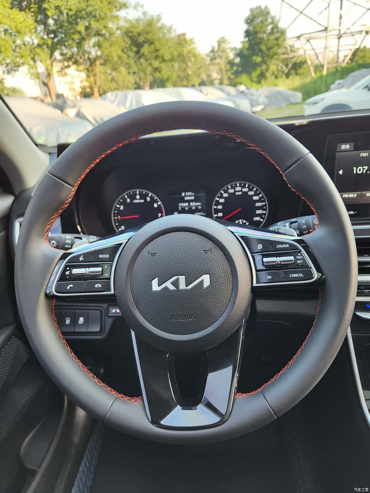 Kia KX3, 2022 13