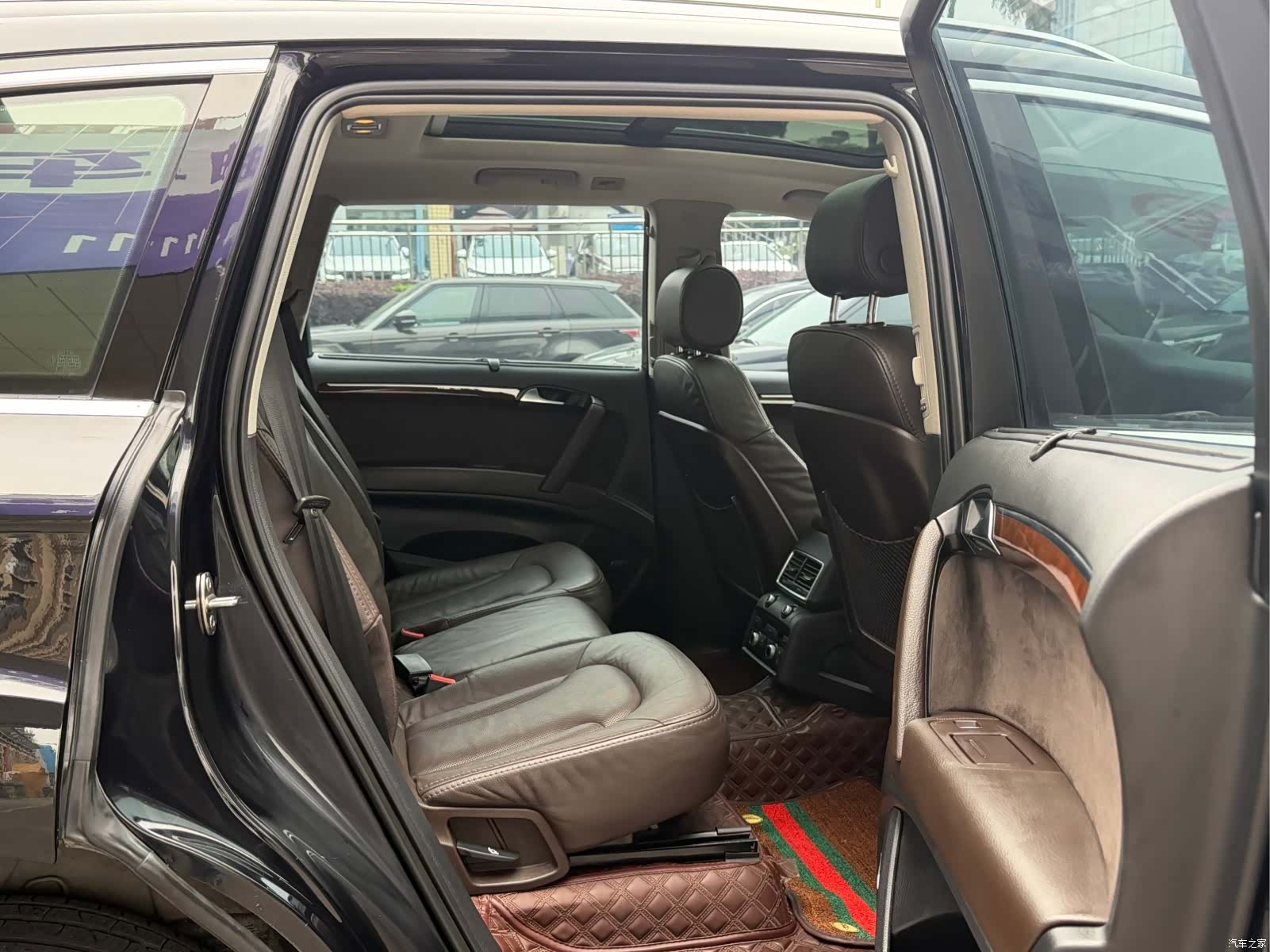 Audi Q7, 2012 9