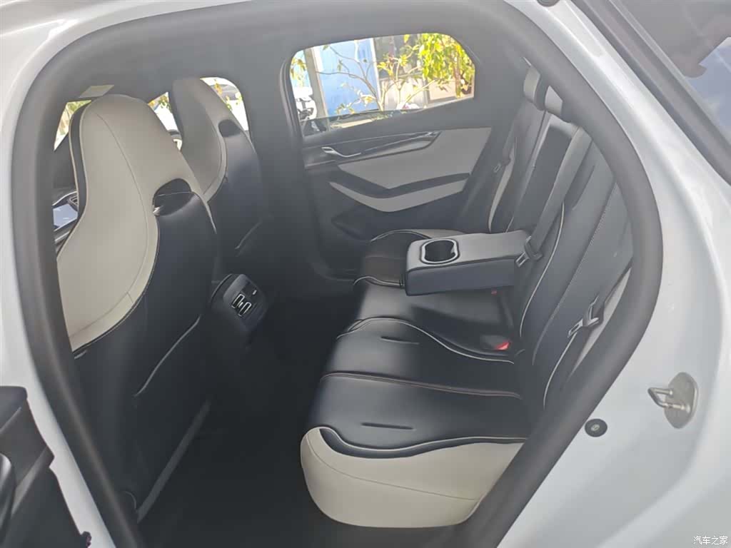 BYD Qin, 2022 17