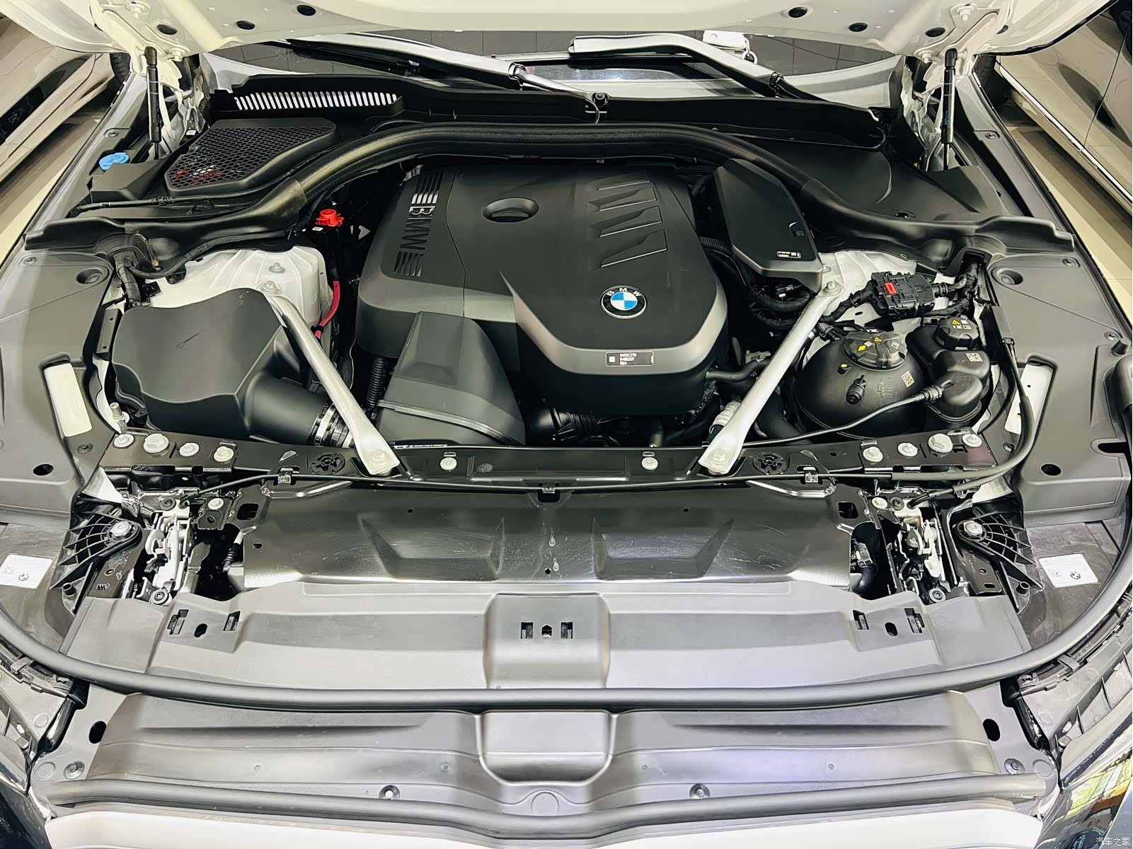 BMW 5 Series, 2024 8
