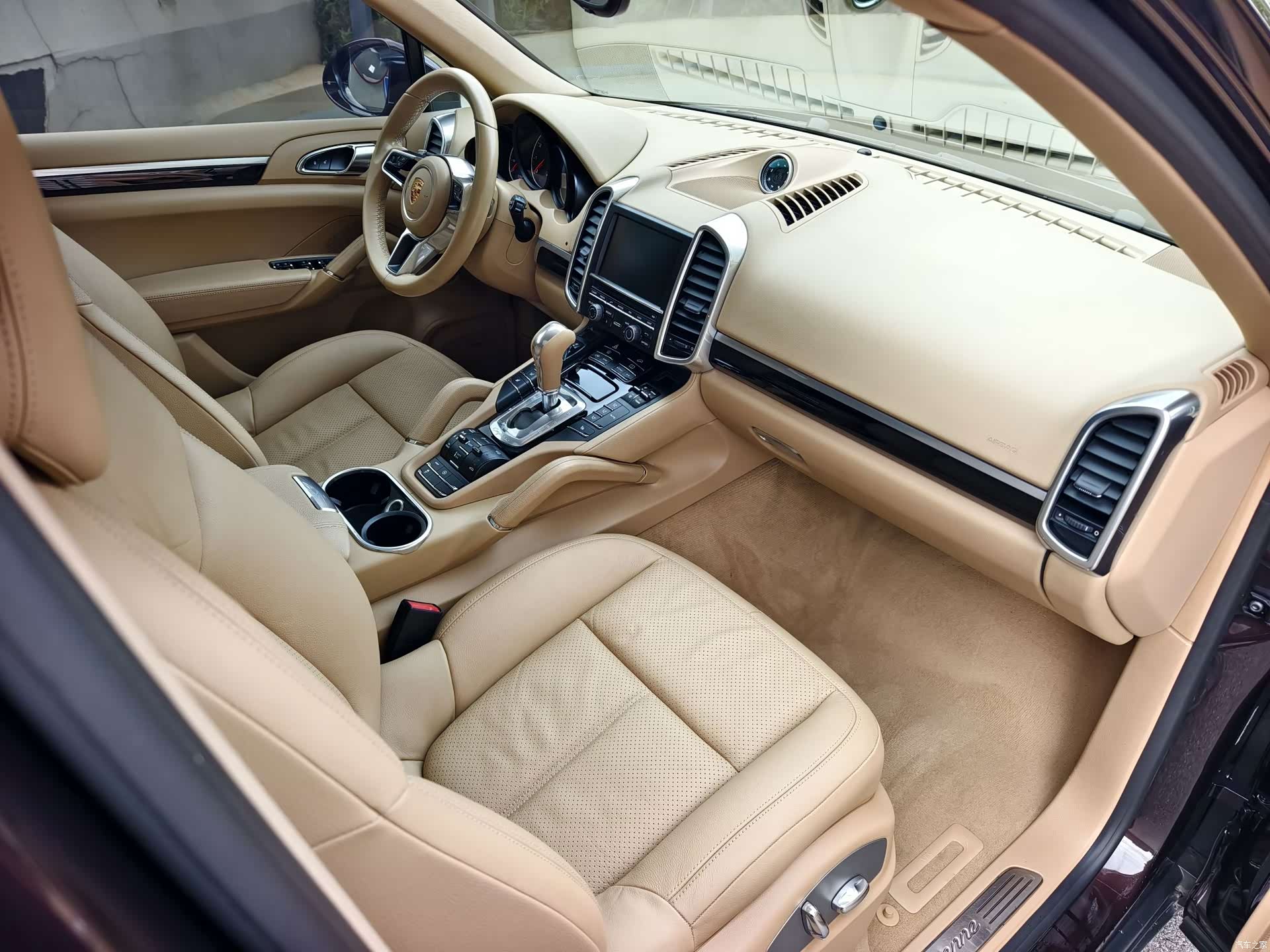 Porsche Cayenne, 2015 12