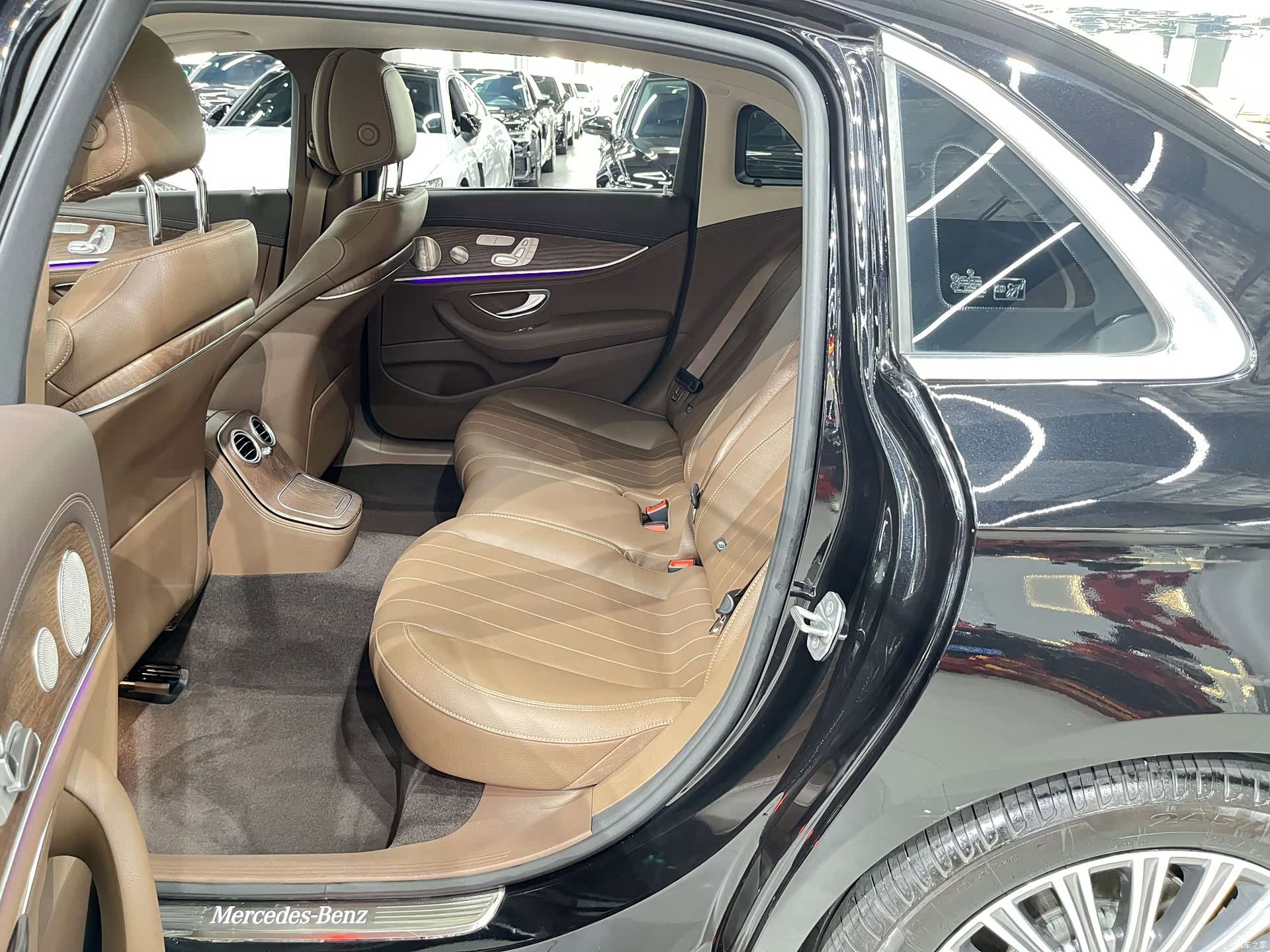 Mercedes-Benz E-Class, 2023 6