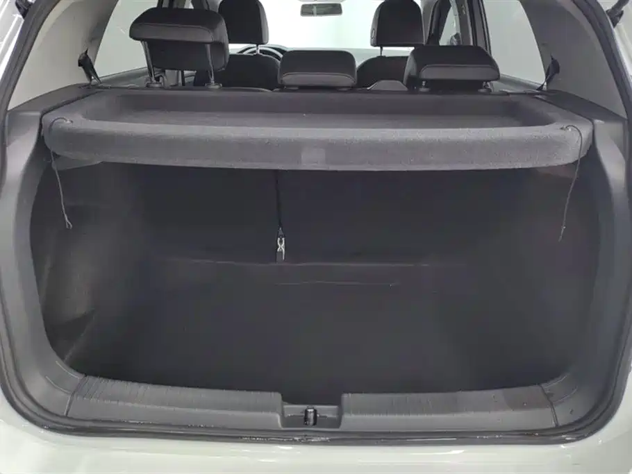 Volkswagen Exploring the shadow