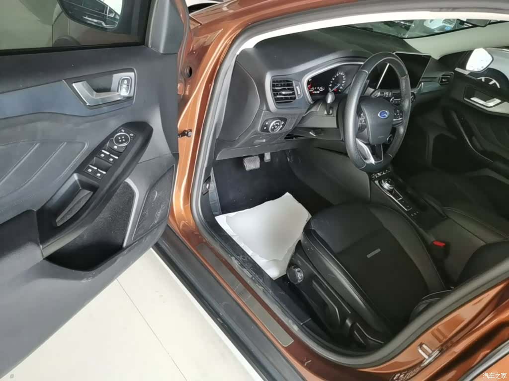 Ford Focus, 2020 16