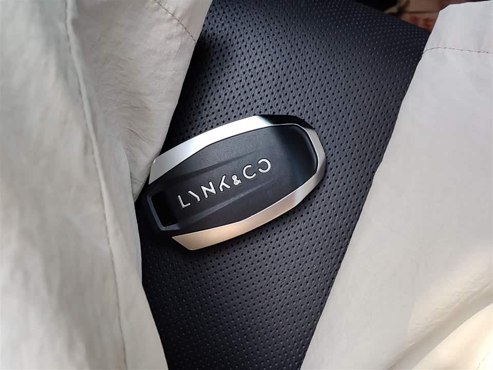 Lynk & Co 03 Lynk & Co 03