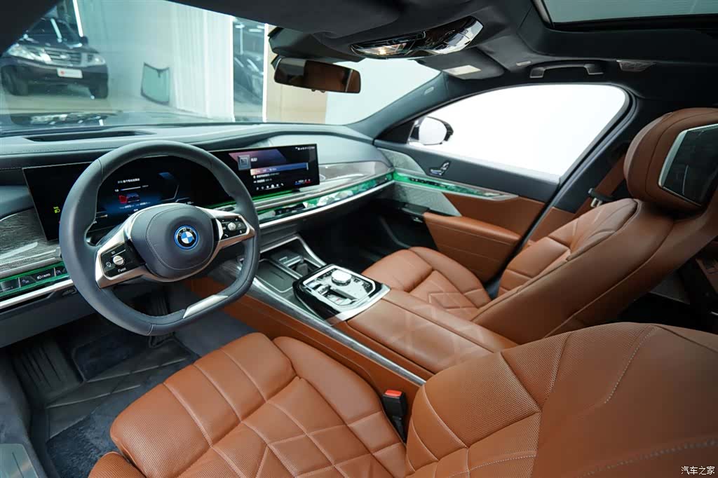 BMW i7, 2024 3