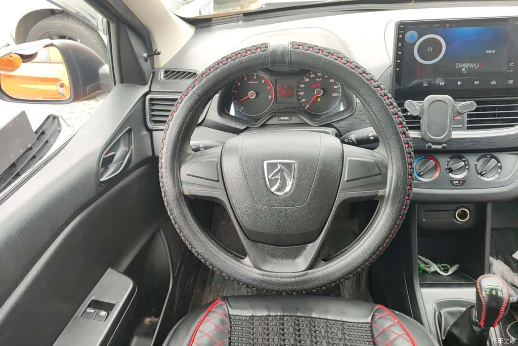 Wuling 310, 2017 15