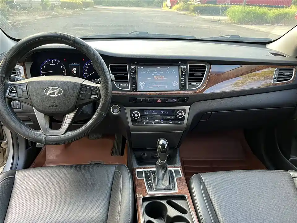 Hyundai Name picture