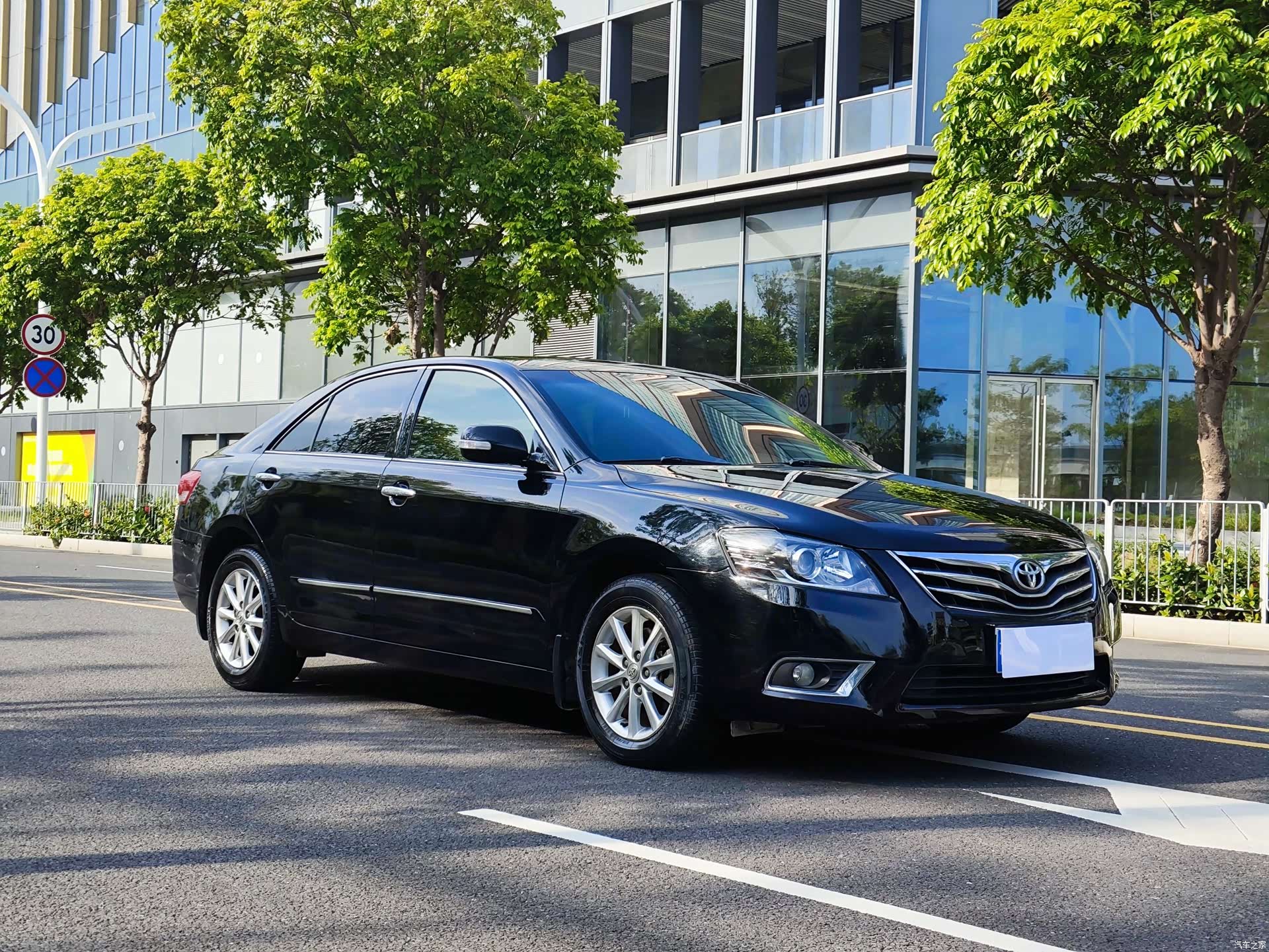 Toyota Camry, 2014 3