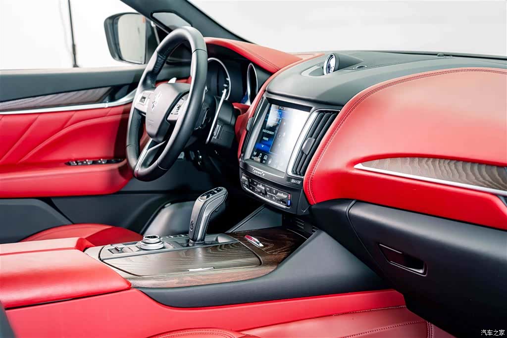 Maserati Levante, 2020 19