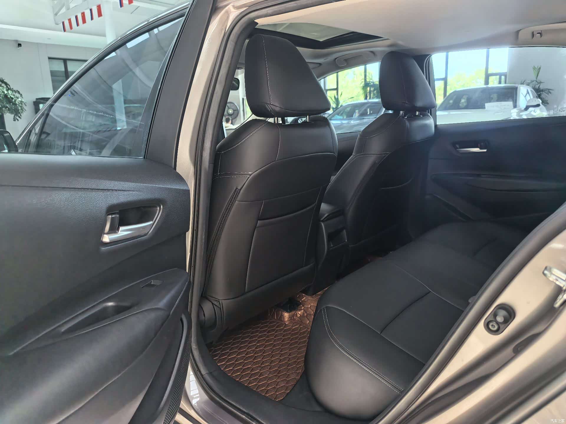 Toyota Corolla, 2023 12