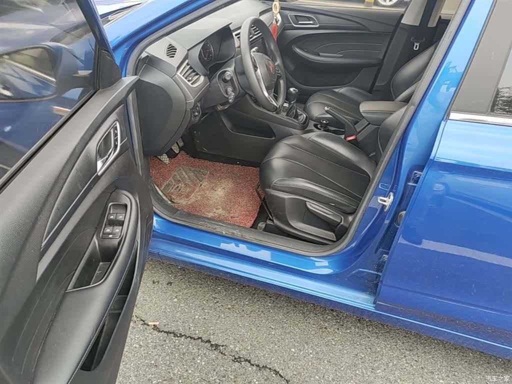 Roewe i5, 2019 16