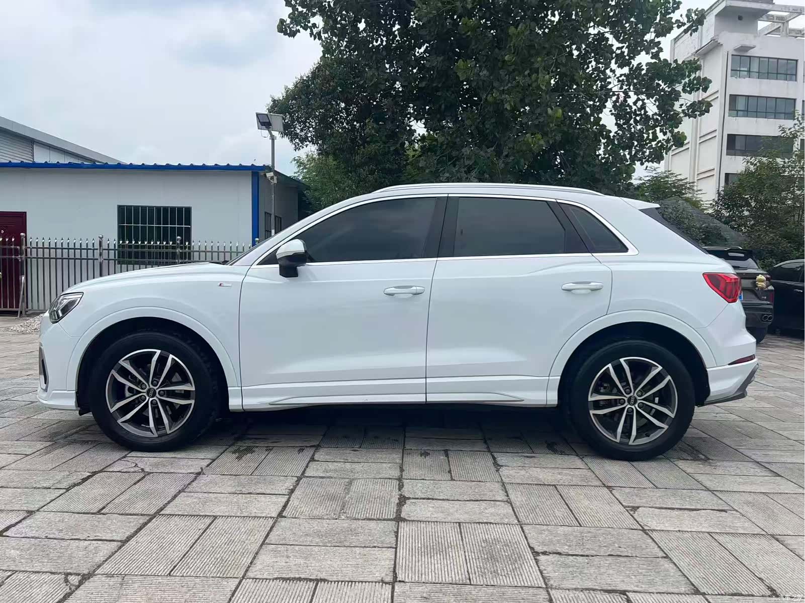 Audi Q3, 2021 4
