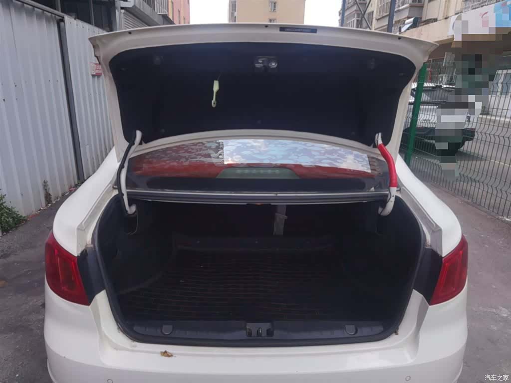 BAIC D50, 2015 20