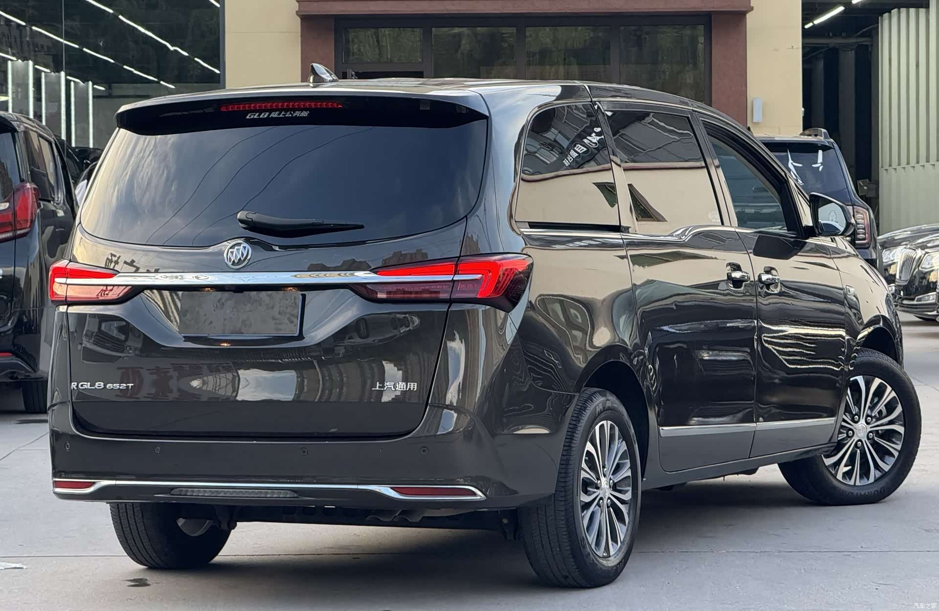 Buick GL8, 2021 8