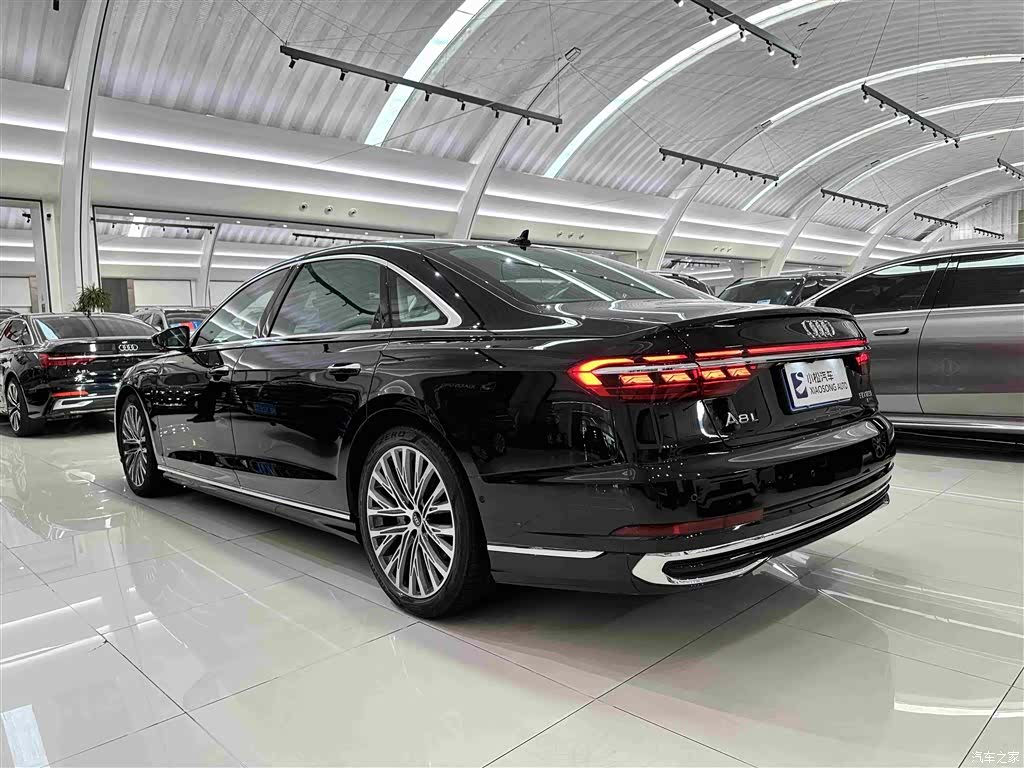 Audi A8L, 2025 4