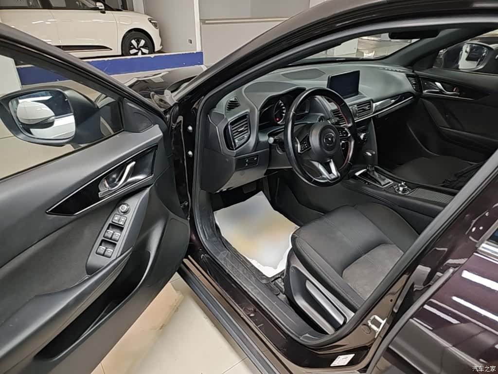 Mazda CX-4, 2021 16