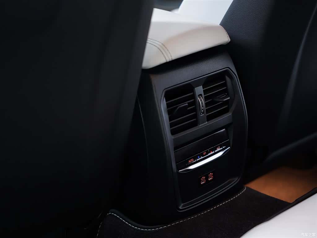 BMW M3, 2024 41