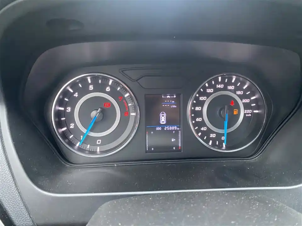 Soueast A5 wing dance