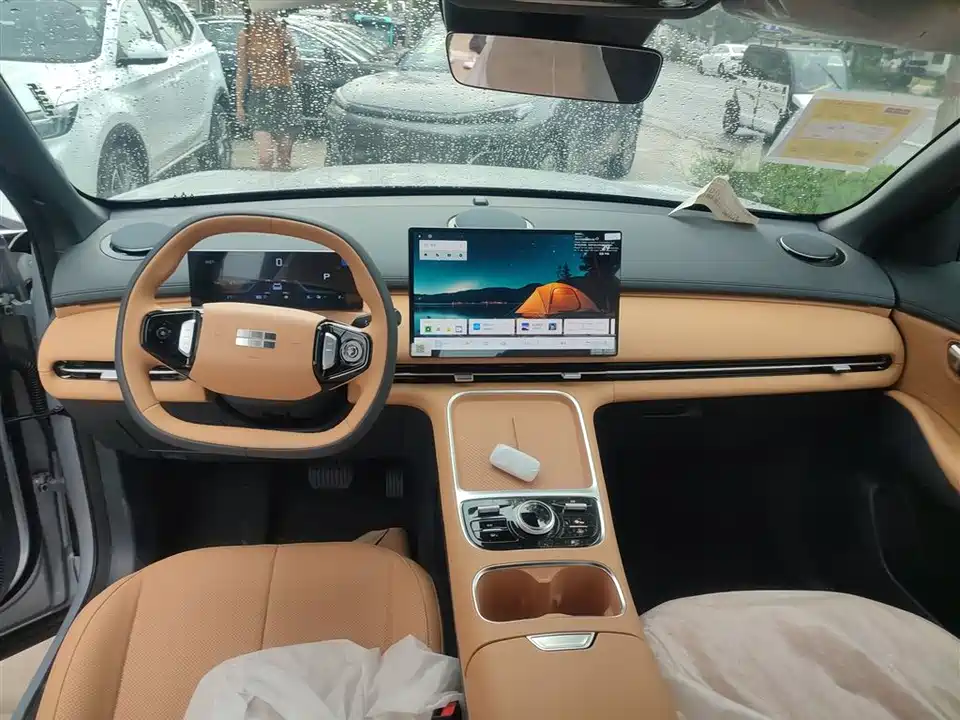 Geely Galaxy Galaxy Starship 7 EM-i