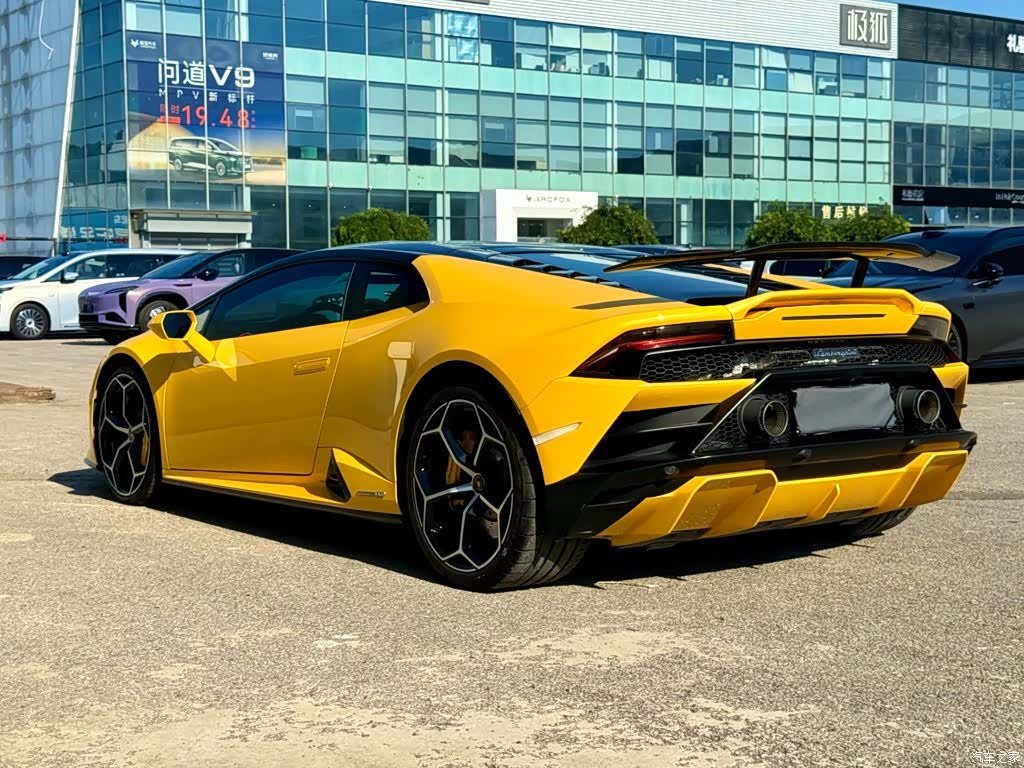 Lamborghini Huracán, 2023 12