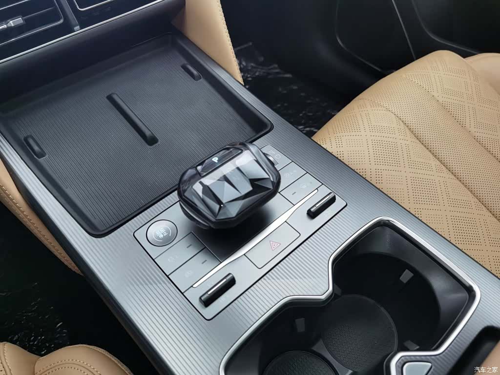 BYD Song, 2024 13