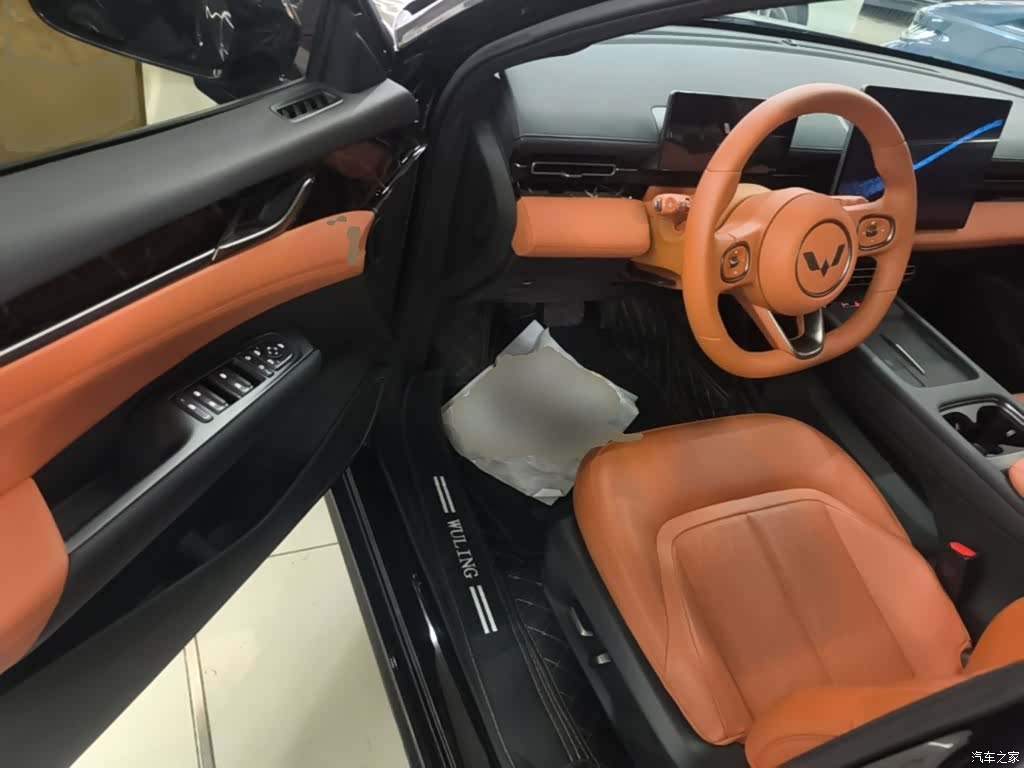 Wuling Starlight, 2025 16