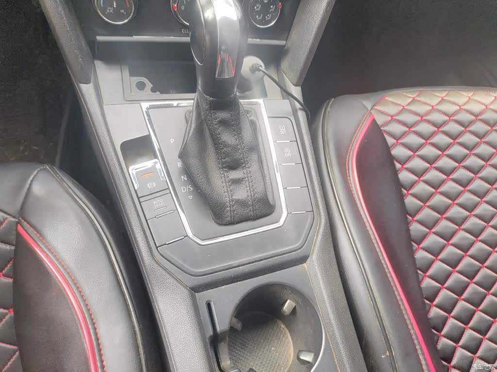 Volkswagen Lamando, 2017 11
