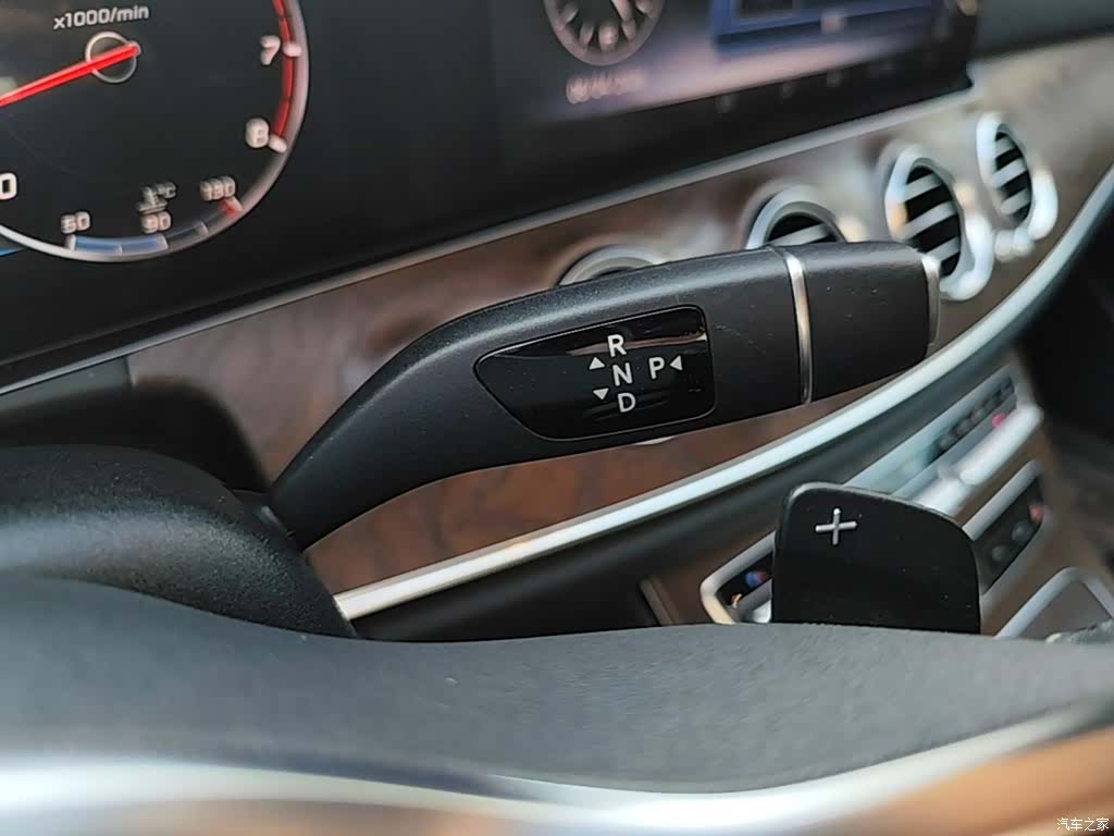 Mercedes-Benz E-Class, 2019 14