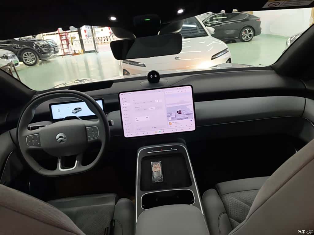 NIO ET5, 2025 10