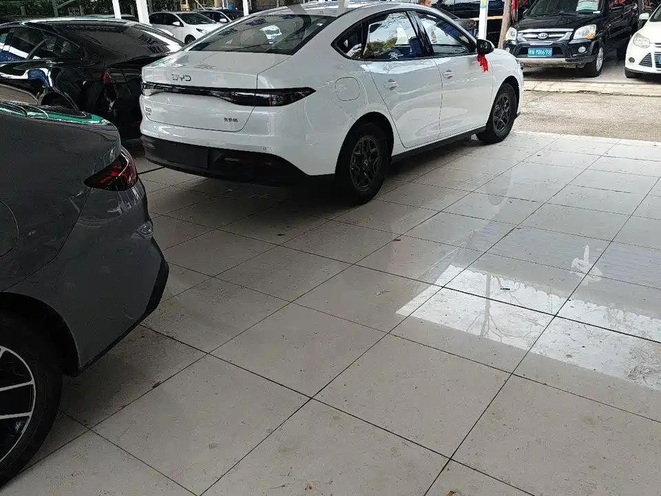 BYD Seal 05 DM-i