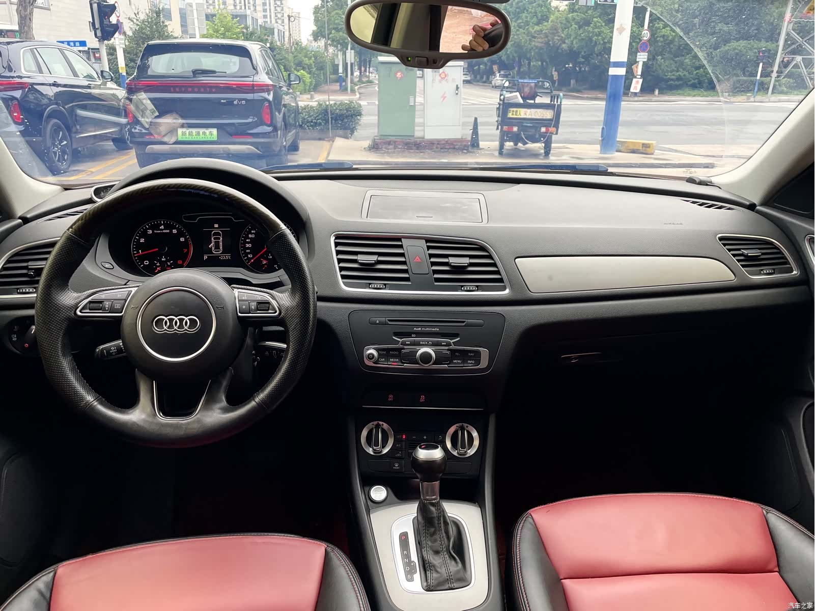 Audi Q3, 2015 4