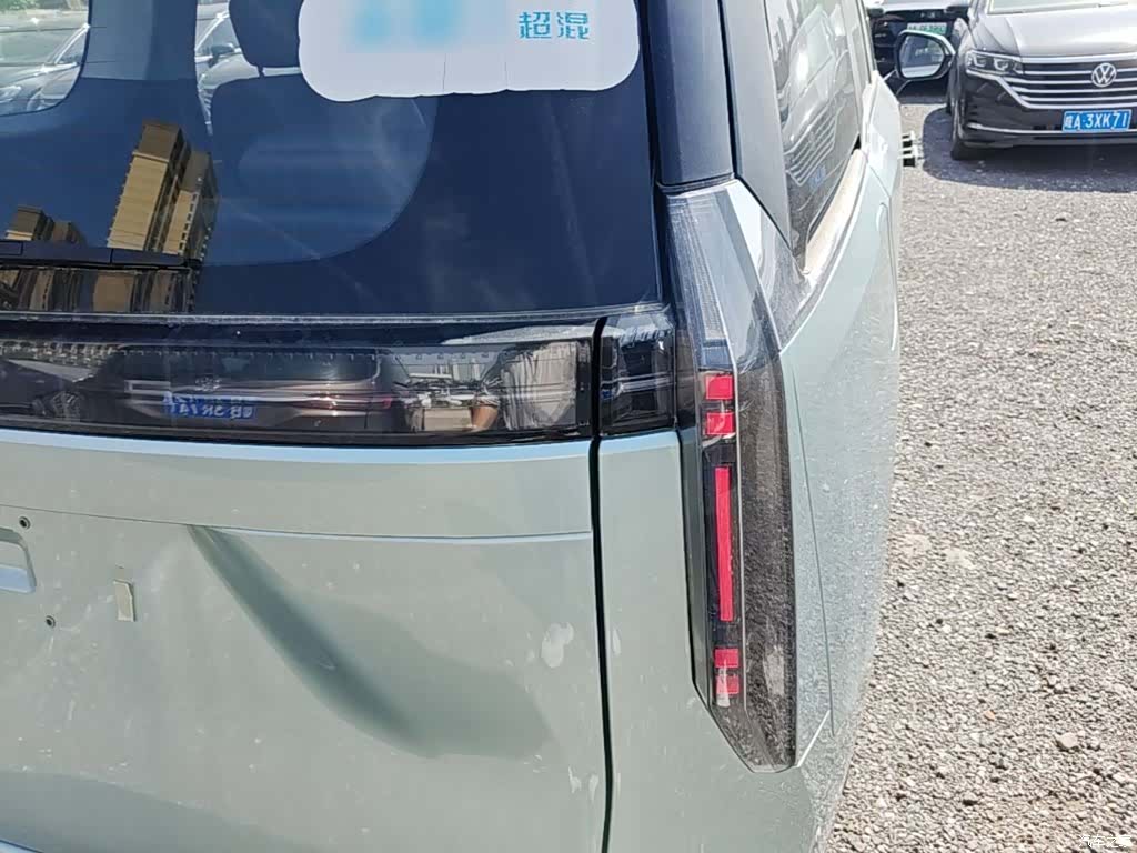 Maxus 7, 2025 8