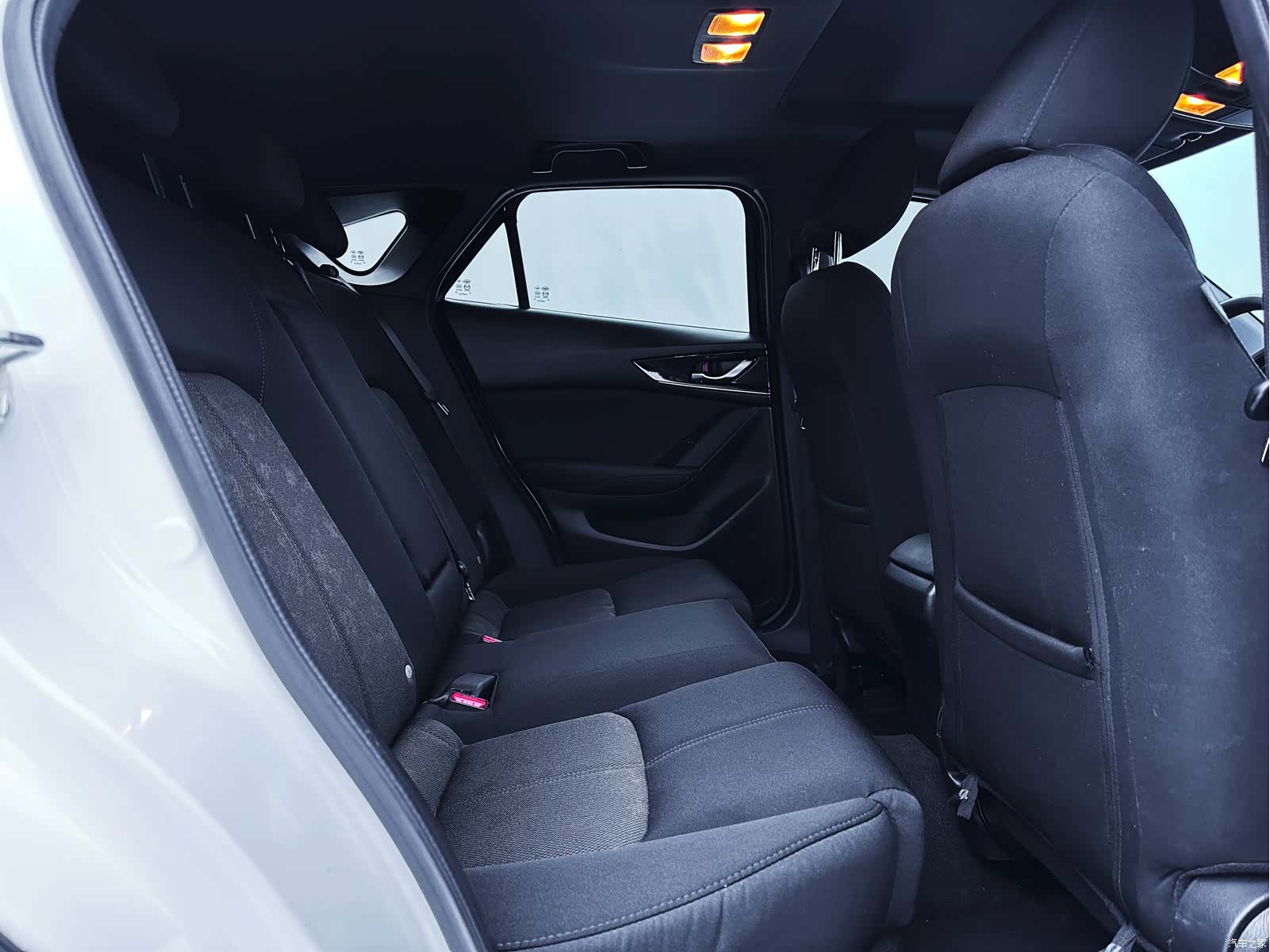 Mazda CX-4, 2023 18