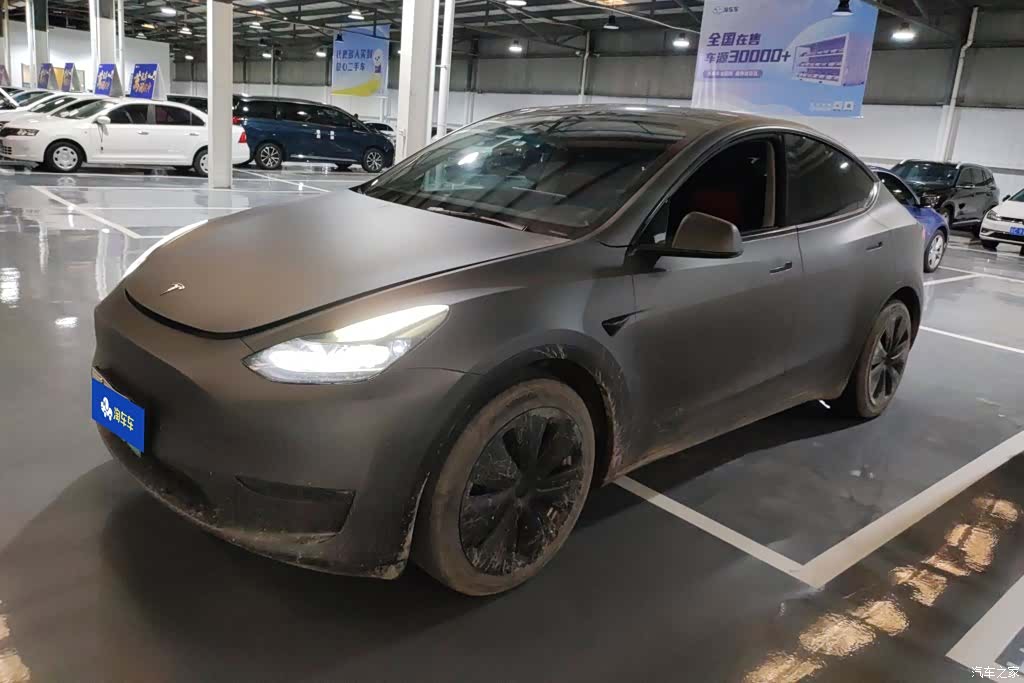 Tesla Model Y, 2021 1