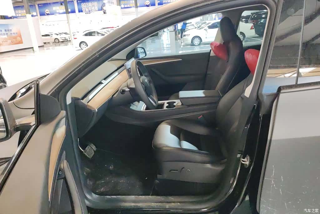 Tesla Model Y, 2021 9