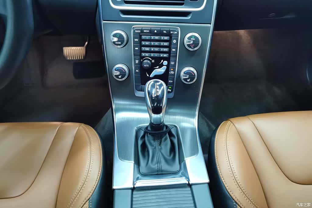 Volvo V60, 2015 16