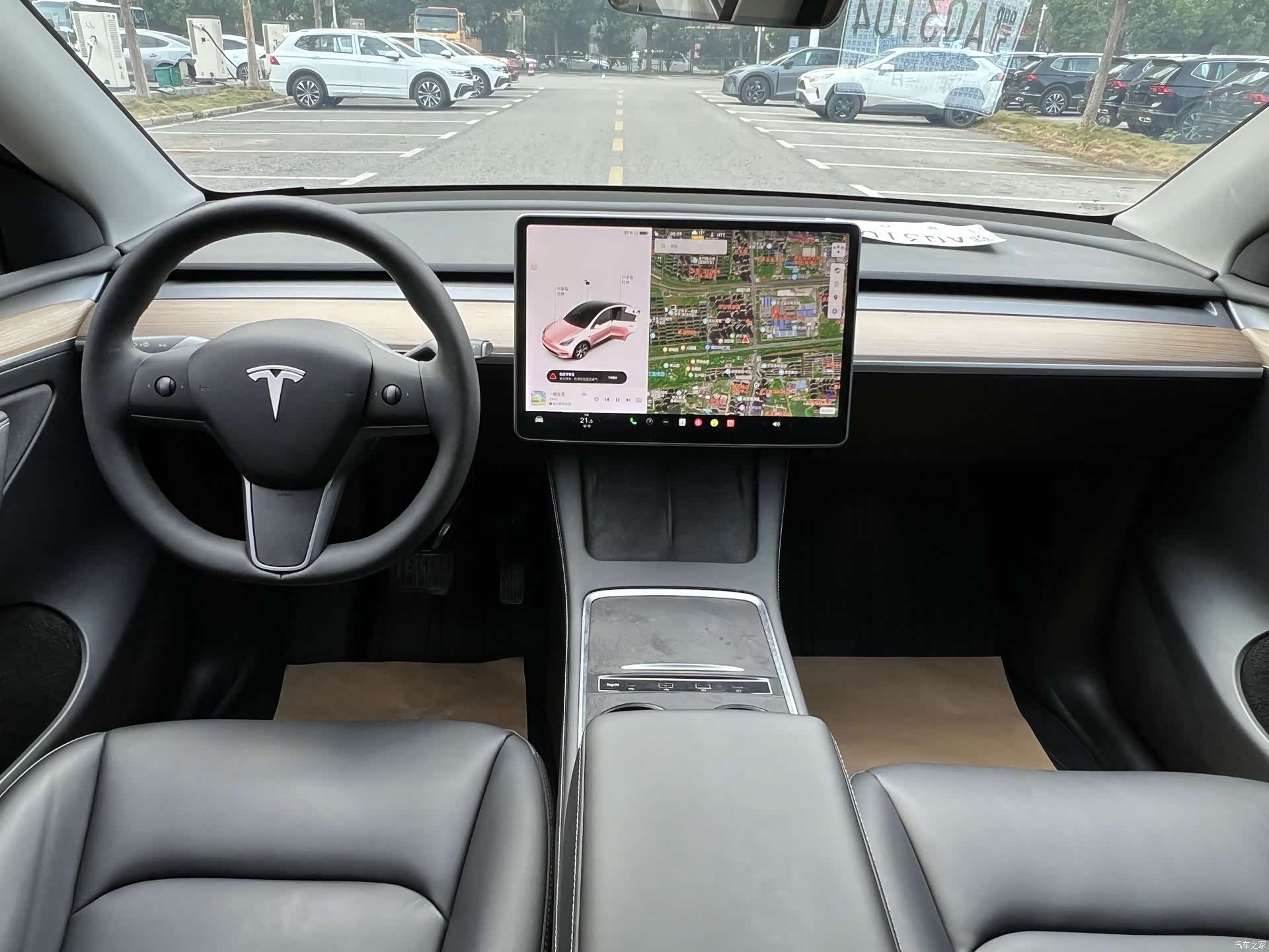 Tesla Model Y, 2021 4